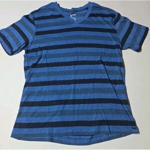 Mens V-Shirt On The BYAS Brand Large Vintage Y2K Blue Stripped Skater Surfer